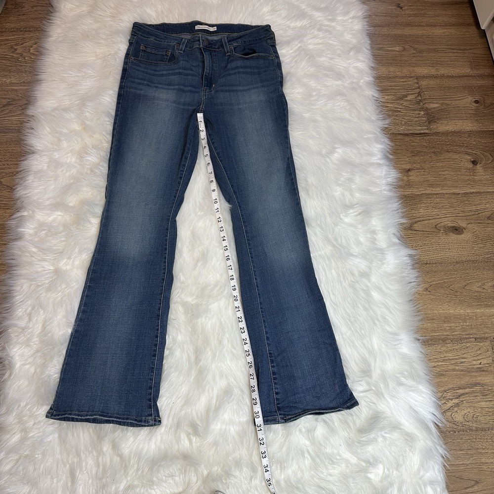 Levis 725~Women's~High Rise Bootcut Blue Jeans‎  32x30